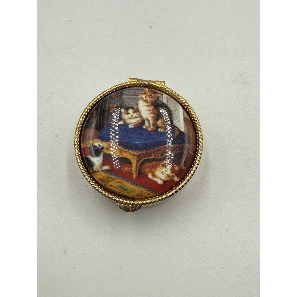 Vintage Gold Tone Round Pill Box 3 Compartment Victorian Cat Scene Engraved Case